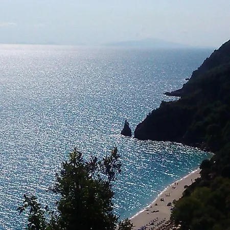 Ioulia Kala Nera